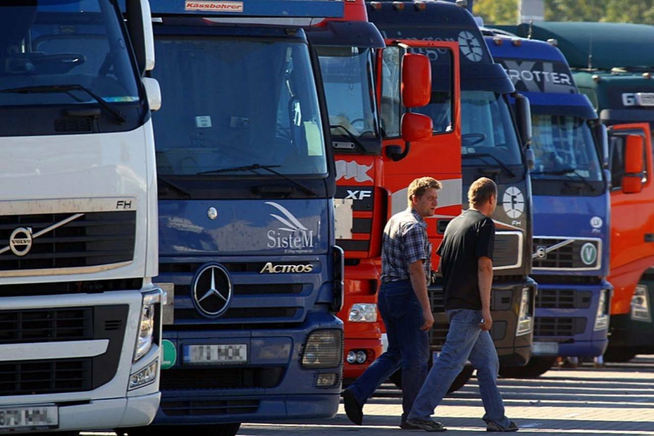 Cik šobrīd pelna autovadītāji Vācijā? Kravas automašīnu vadītāju ienākumu karte